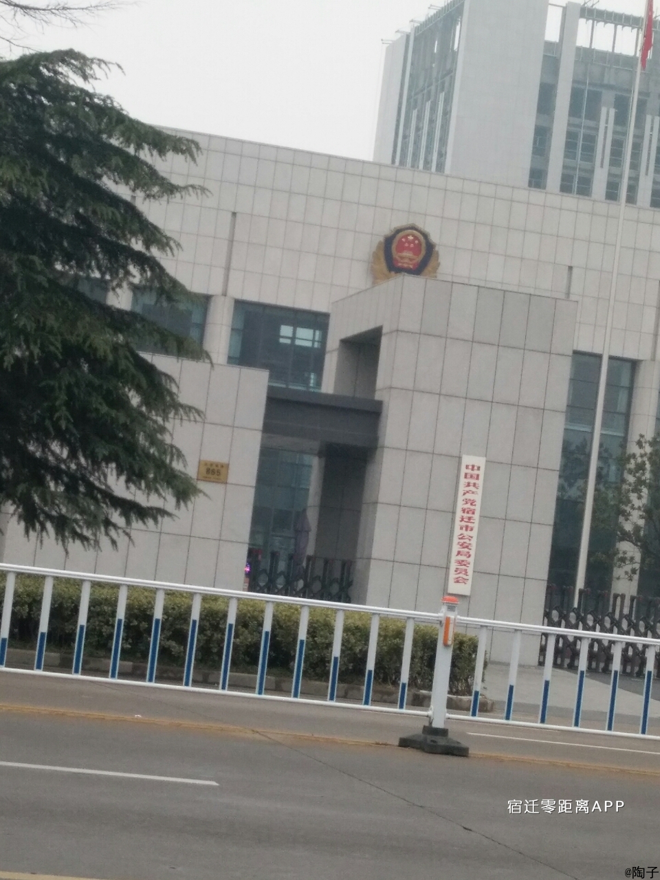 城市印象 我在公安局门口,好久了,无人认领